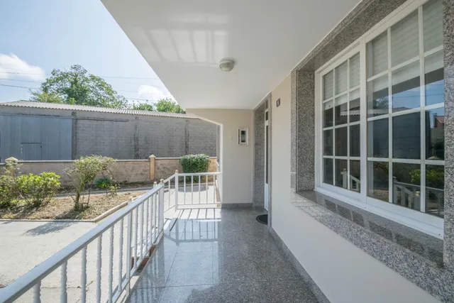 Amplia Casa + otra vivienda + anexo en Venta en Ardemil, Ordes — 14