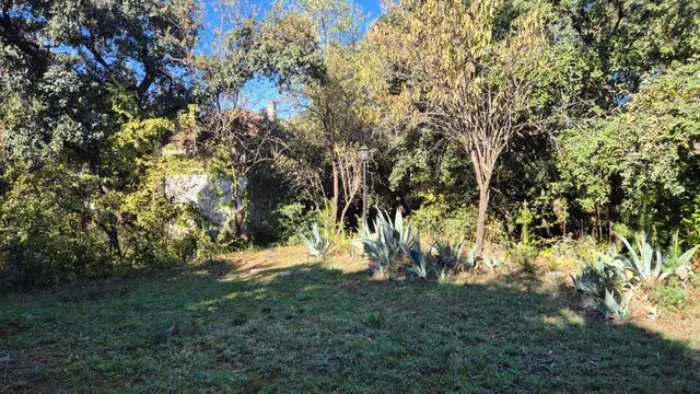 Precioso chalet con espectacular piscina y jardín autóctono — 19