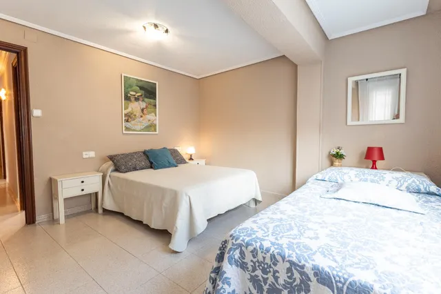 Apartamento todo exterior 3 dorm. con gran terraza en esquina a 100 mts de la Playa. Vista parcial al Mar. — 15