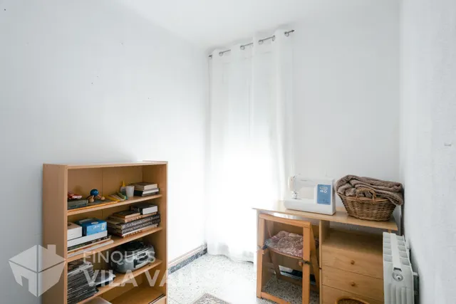 Piso amplio en Caldes con terraza, galería y ascensor — 12
