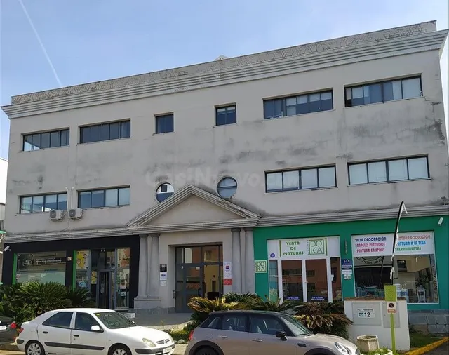Local comercial 1 habitación 43m² en venta - Pisa - foto 2