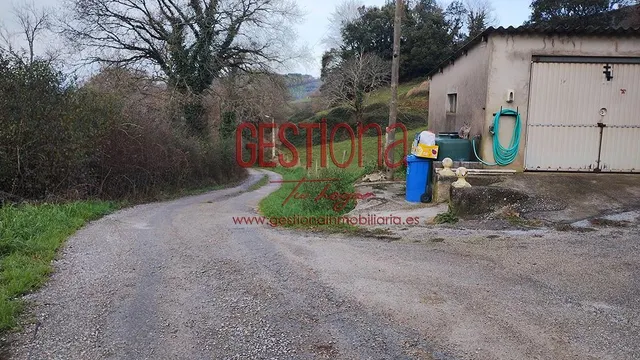 CASA DE PIEDRA CON AMPLIA PARCELA. ESCOBEDO DE VILLAFUFRE. — 40