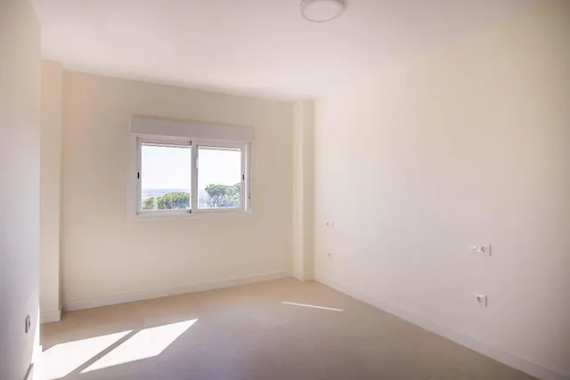 Piso reformado con espectaculares vistas de Sevilla, piscina y garaje doble en Mairena del Aljarafe — 46