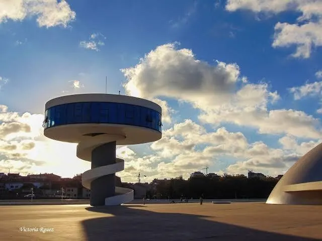 Amplio y Moderno Piso Reformado en La Magdalena, Avilés       Cómpralo por 495€ / mes !!!!