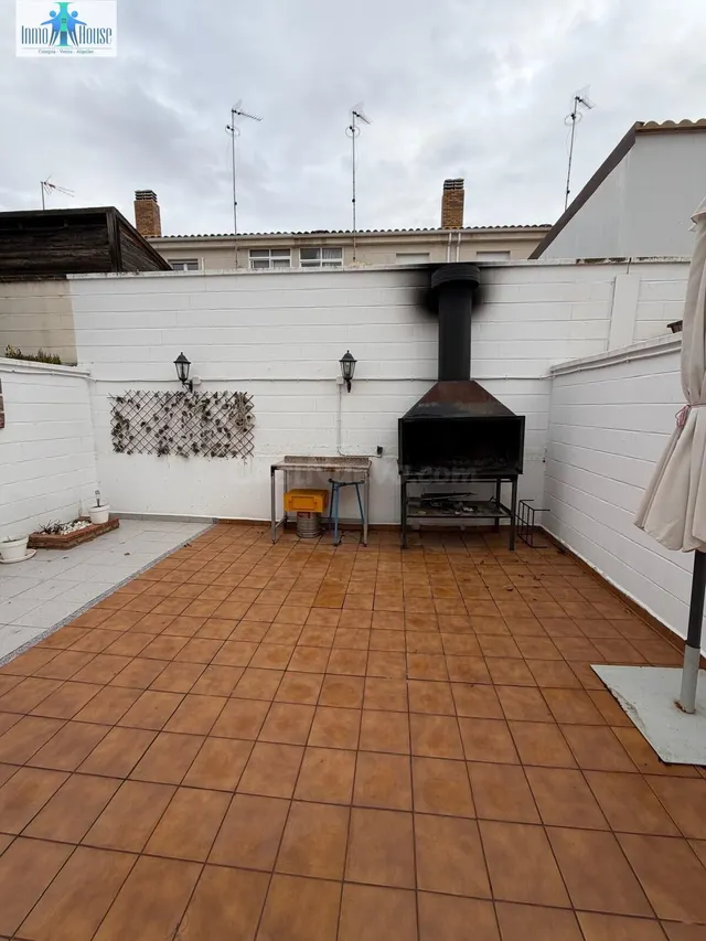ADOSADO EN VENTA ZONA CAMPUS - foto 4