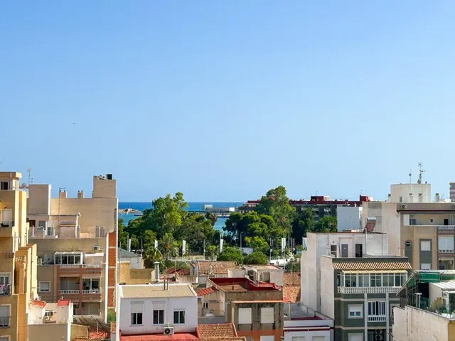 ESPACIOSO ATICO DE 3 habitaciones RODEADO DE TODOS LOS SERVICIOS — 7