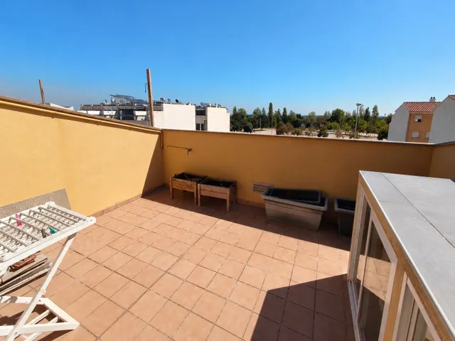 Ref- 08700 Salico presenta Adosado de 4 dormitorios con 80 m2 de terrazas y garaje en  Almazora centro — 27
