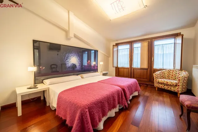 Preciosa casa a la venta en Sojuela — 29