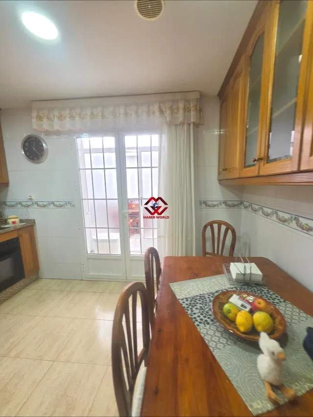 Villa en esquina con piscina privada, garaje a 800 m de la playa en Santiago de la Ribera — 20