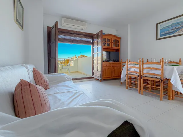 Espectacular ático con amplia terraza y excelentes vistas panorámicas y a la piscina comunitaria (350 metros playa) — 15