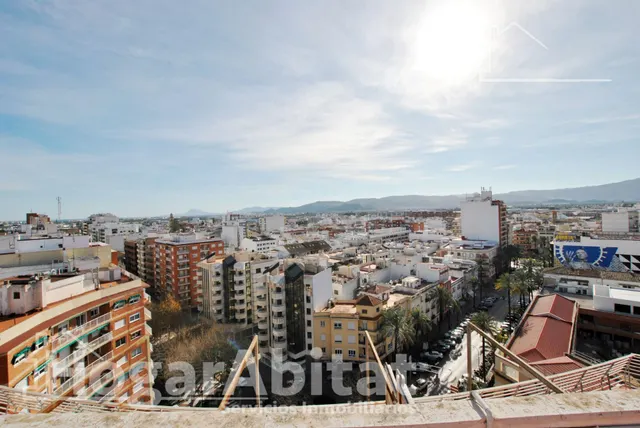 ¡GRAN OPORTUNIDAD! AMPLIO, BONITO Y EXTERIOR CON TERRAZA EN EL CENTRO — 47