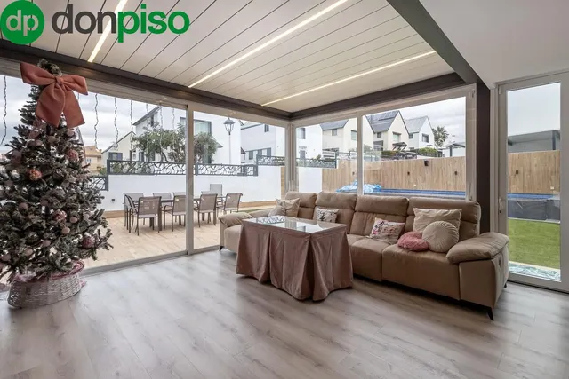 Exclusiva casa en Loma Verde — 2
