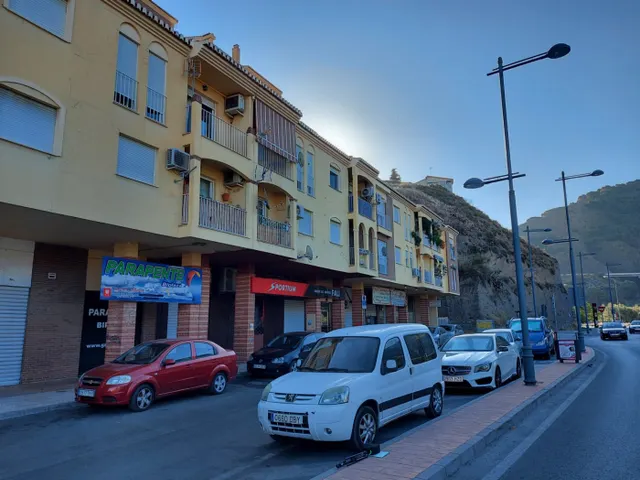 Alquiler o venta de plaza de garaje ancha y con barrera de cierre personal — 15