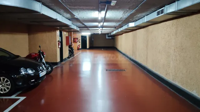 Parking 9m² en alquiler - Eixample — 4