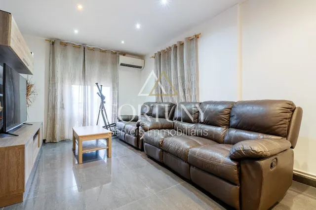 Casa adosada en venta en Almirall Recasens, en Reus. - foto 3