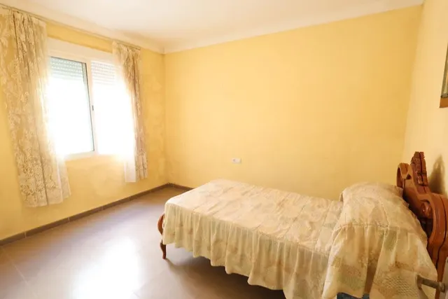 Amplio y céntrico apartamento en Torrevieja — 11
