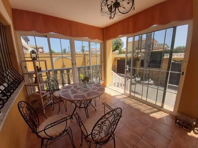 Villa con piscina privada, Alicante, Torrevieja. 6 habitaciones | 350 m2 | A 3 kilómetros del mar — 7
