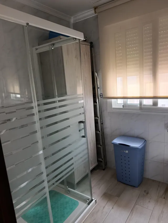 SE VENDE PISO DE TRES habitaciones AL LADO DE LA PLAYA — 6
