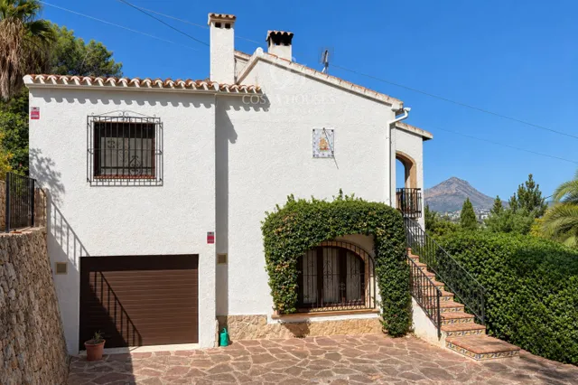 VILLA JARDI · DOBLE PARCELA, JARDINES MADUROS Y VISTAS AL MONTGÓ EN EL TOSALET JÁVEA — 37