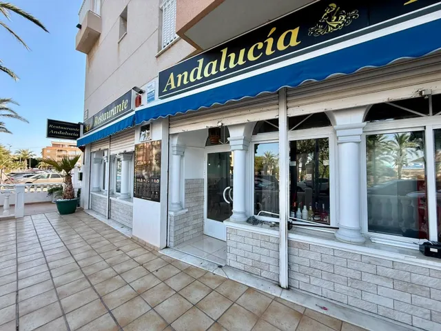 Local comercial 101m² en venta - Los secanos — 19