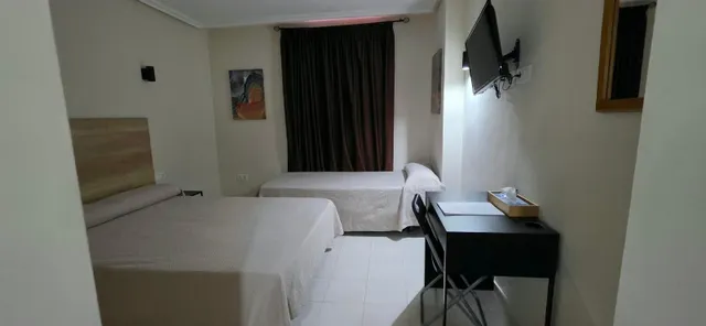 Hotel de 2 estrellas reformado en La Marina de Elche, zona Guardamar — 22