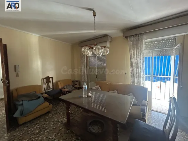 PISO DE 4 DORMITORIOS CON TERRAZA PARA REFORMAR EN ALCALÁ DE - foto 4
