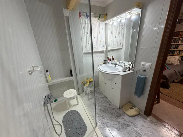Espectacular Chalet en La Pobla de Vallbona - Ideal para Vivir — 40