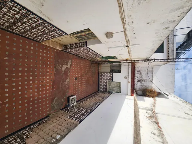 CASA EN PLENA CALLE SAN SEBASTIAN — 38