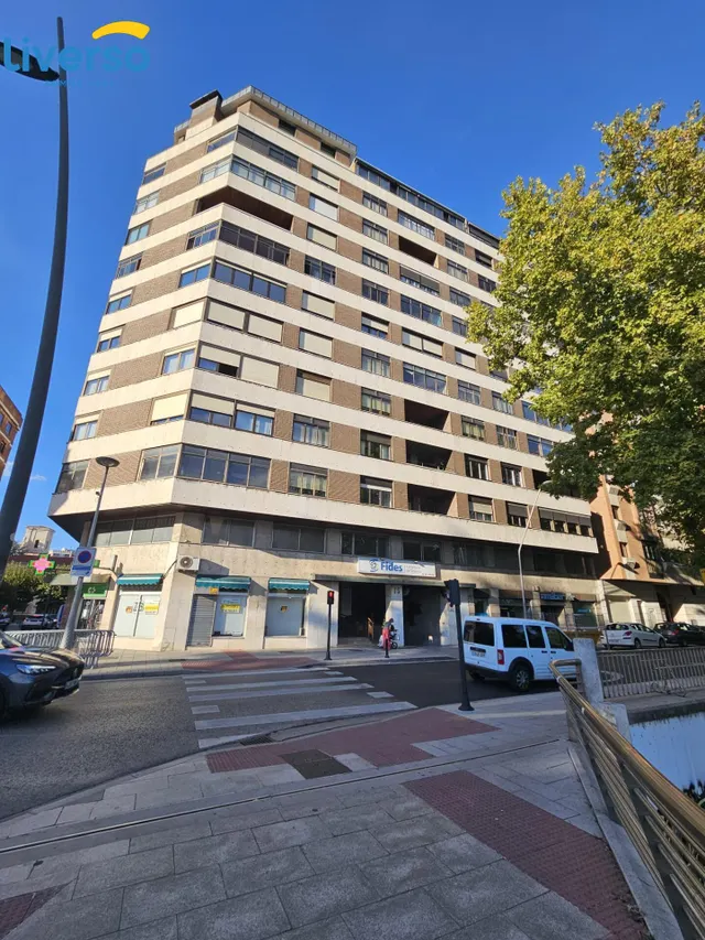 Espectacular pisazo en pleno centro, impresionantes vistas, no dudes en visitarlo!!! — 25
