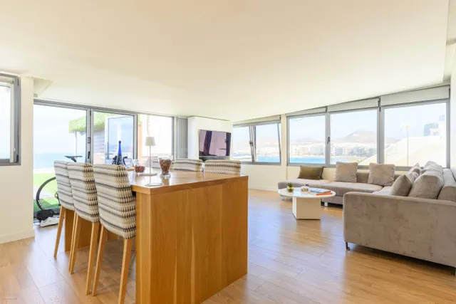 Ático de lujo en venta en primera línea de la Playa de Las C - foto 5