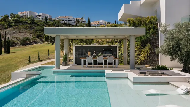 Chalet 5 habitaciones 701m² en venta - Costa del Sol - foto 2