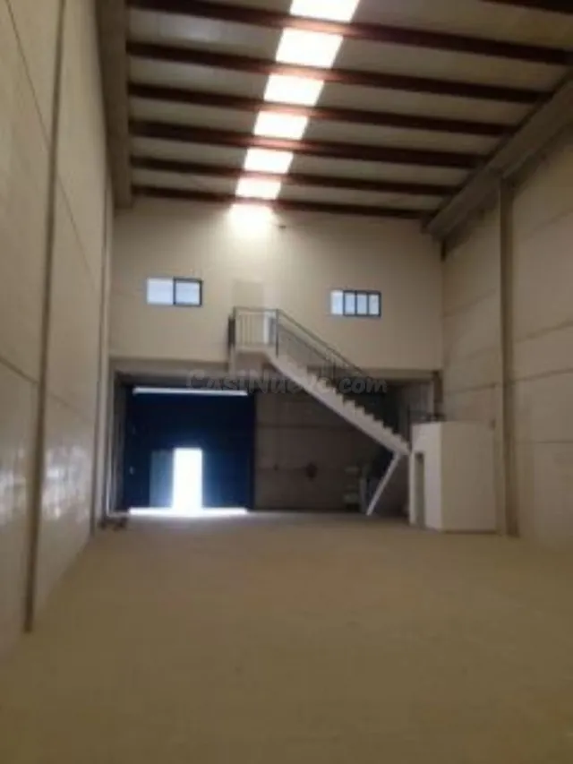 Nave industrial 350m² en alquiler - Polígonos - foto 2