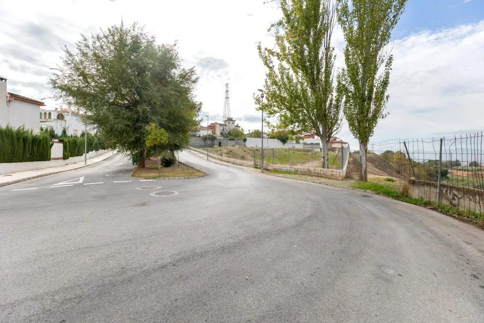 Terreno en Peligros: 2,773 m2 de Oportunidad y Potencial