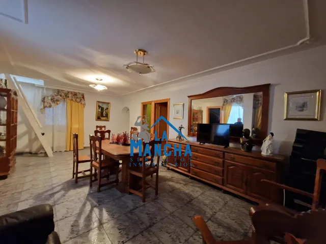 *180.000€* inmobiliaria la mancha vende parcela en Albacete — 27