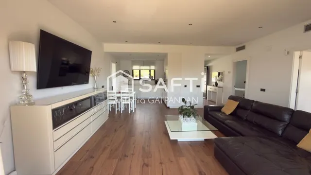 Exclusiva, diseño y confort en una sola planta