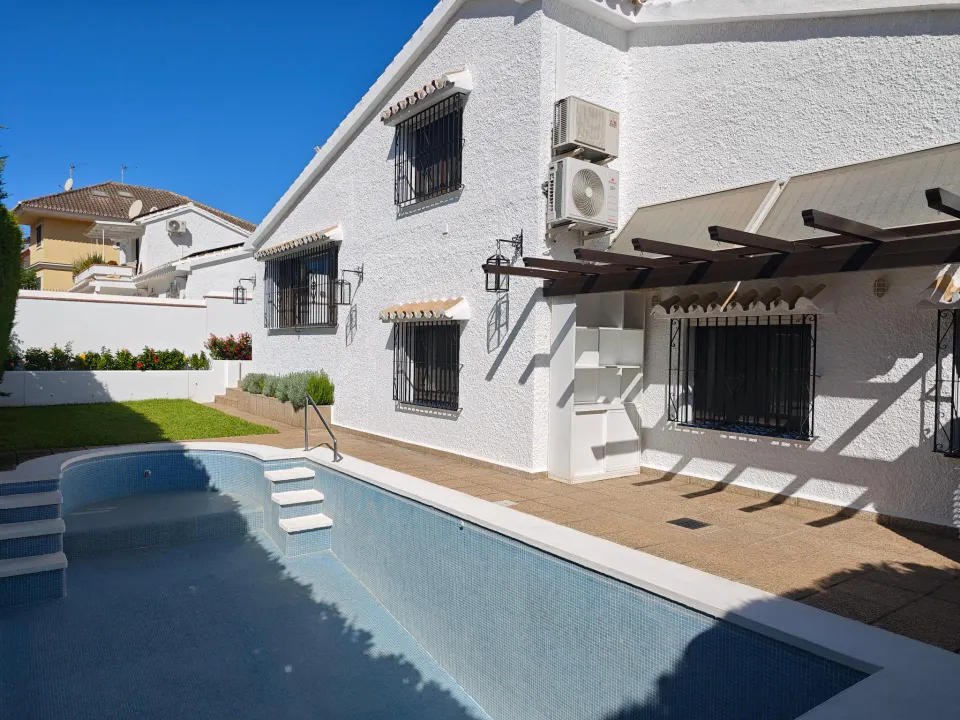 Magnifica villa situado en Fuengirola, en la zona Sohail.