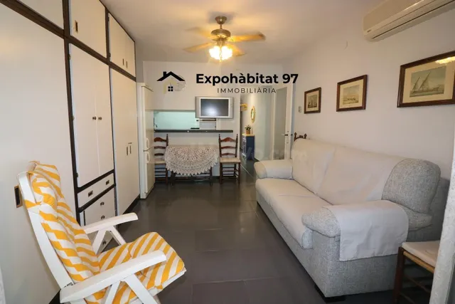 Apartamento en C/ Girona a solo 100m de playa y Paseo Jaime  - foto 2