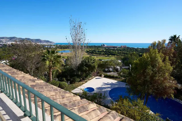 Villa con vista panorámica y suelo edificable en Sitges, Can - foto 5