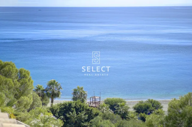 Apartamento con Terraza y Vistas Panorámicas al Mar en Marina del Este. — 27