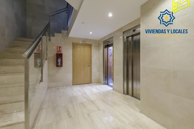 Espectacular Piso Reformado con Vistas Despejadas al Parque García Lorca (Zona Ronda - Arabial) — 18
