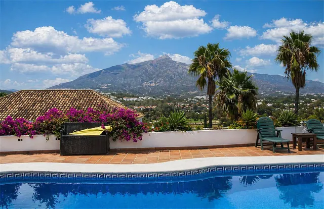 Chalet 5 habitaciones 646m² en venta - Marbella - foto 4