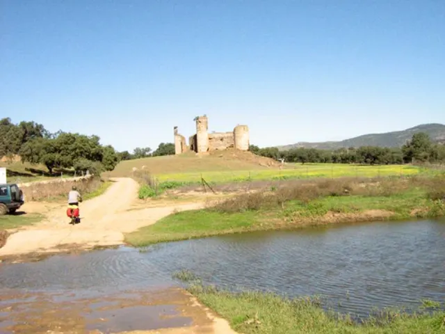 CASA DE PUEBLO EN PARQUE NATURAL — 27