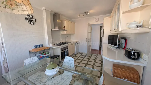 Apartamento con vistas, parking y piscina a un paso de la playa de Levante Benidorm! www.euroloix.com — 3