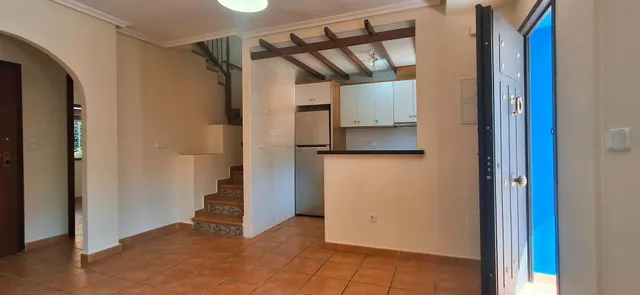 PRECIOSO DÚPLEX ADOSADO ESTILO MEDITERRÁNEO — 10