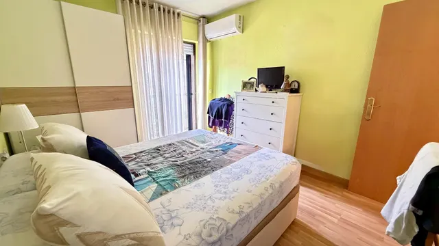 EXCLUSIVA CASA TIPO DÚPLEX TOTALMENTE REFORMADA EN CABEZO DE TORRES. — 28