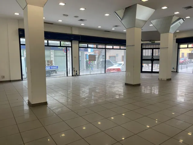 Local comercial 160m² en alquiler - La Isleta - foto 5