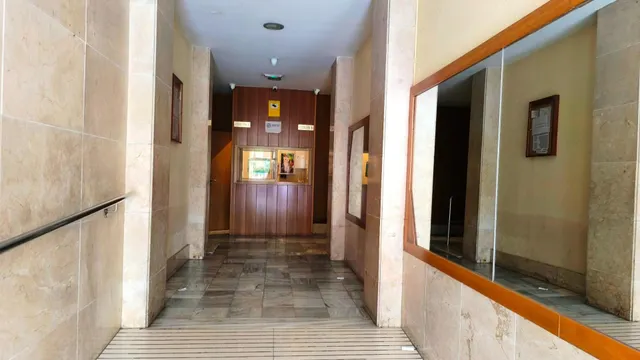 PRIMER PISO TOTALMENTE EXTERIOR EN FINCA CON CONSERJE Y ENORME TERRAZA ESQUINERA — 23