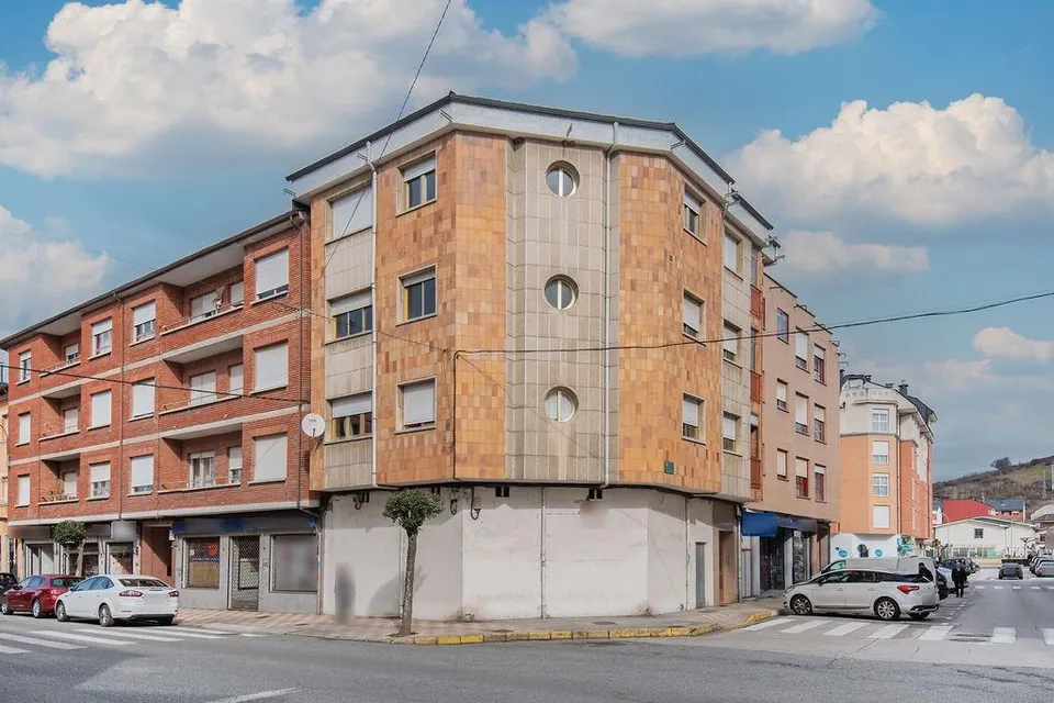 PISO EN BEMBIBRE