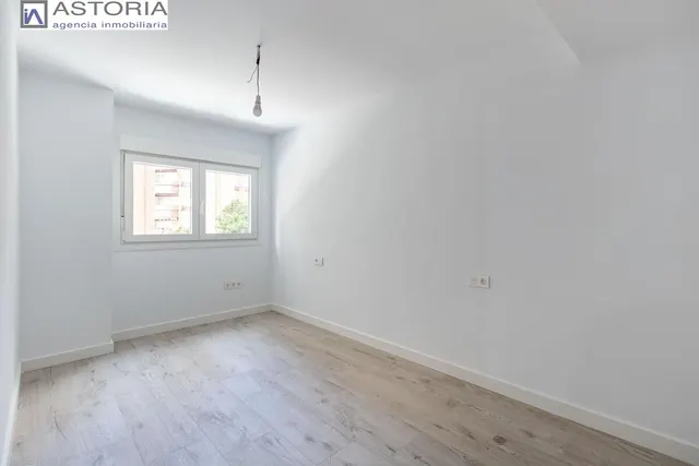 Piso reformado en Avenida Barcelona — 11