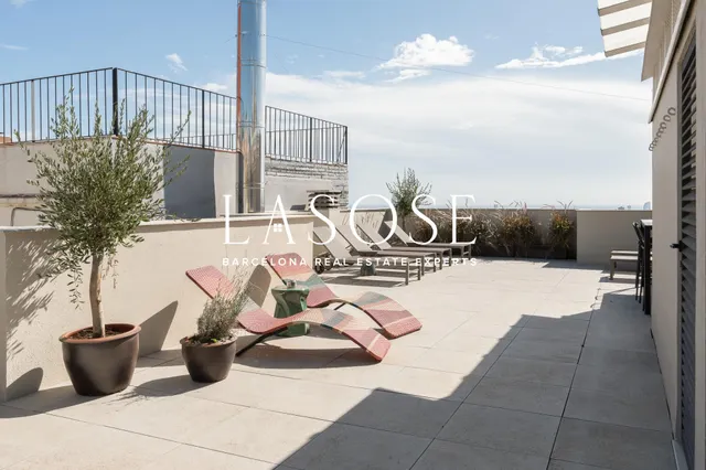 Acogedor piso de dos dormitorios, balcón y terraza comunitaria en alquiler en La Salut — 22